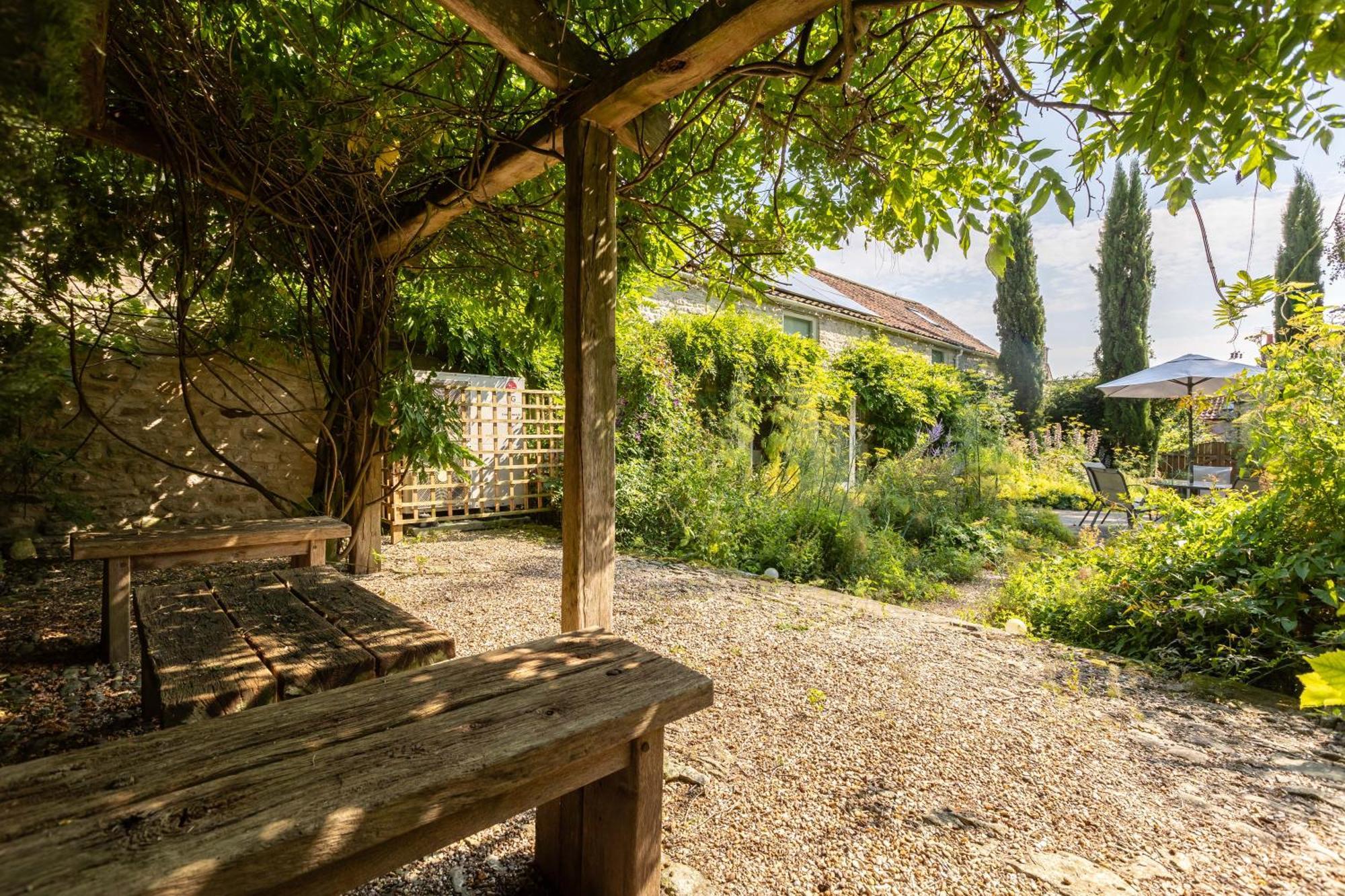 Noelle'S Cottages, The Barn 皮克林 外观 照片